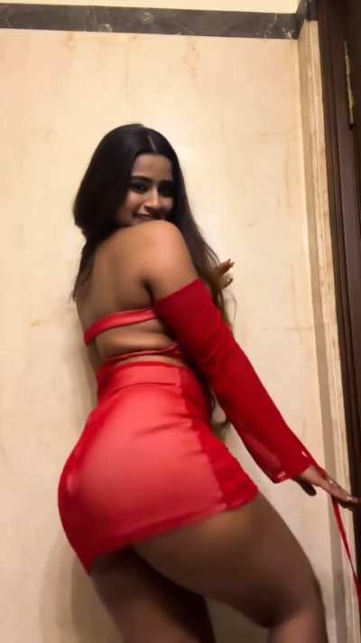 Suhuuu 🍑 shakes 🤤