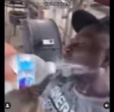 Unc been in jail too long.