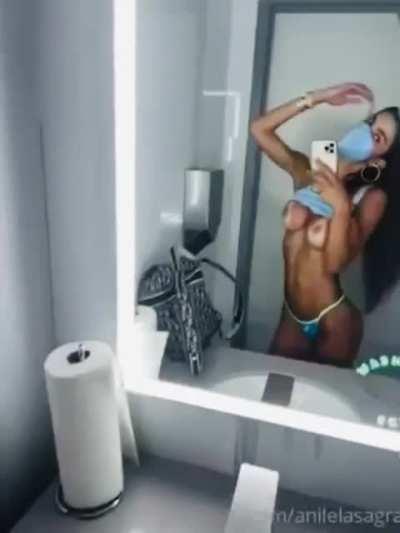 So that y’all can get a good look.