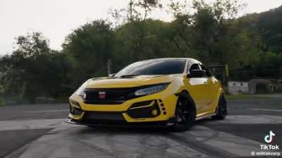 Trying to recreate a Forza Horizon overlay