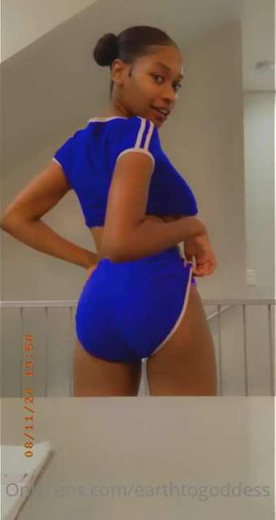 Sub got marked nsfw meaning videos longer than 1 minute can not be posted anymore. Fuck reddit and all that comes with it 😤