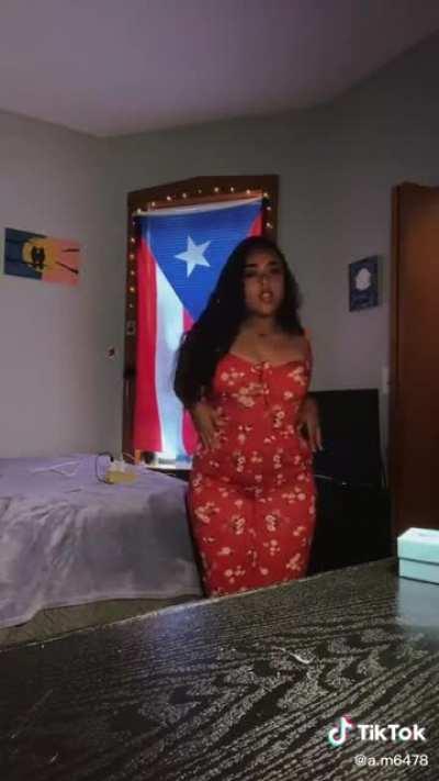 I wonder if she's puerto rican