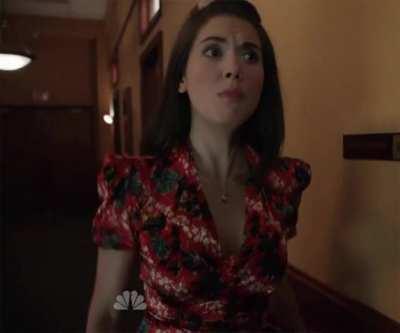 I wanna cum over Alison Brie's huge boobs