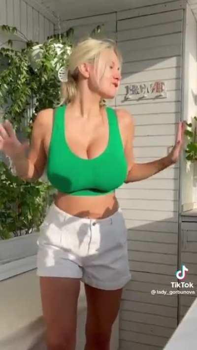 Russian Babe @Lady_Gorbunova