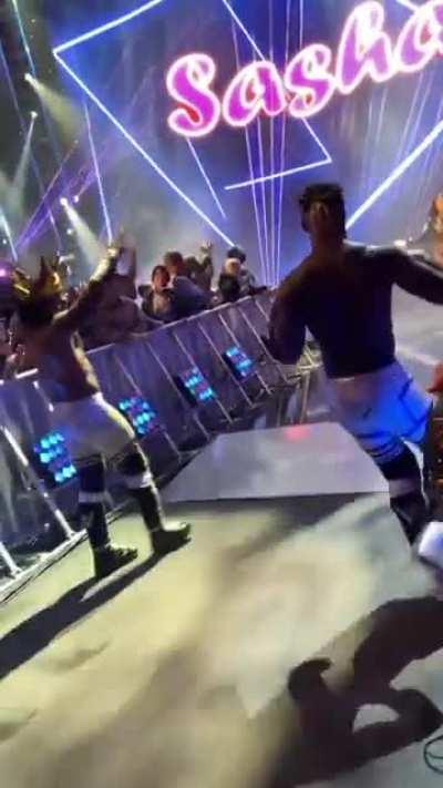 Another fan video of Sasha’s entrance