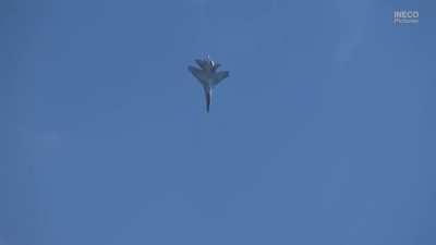 Su-35S Supermaneuverability at MAKS 2017