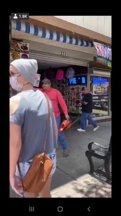 Man in McAllen Texas chases off protesters with a chainsaw