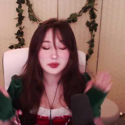 Tina's Christmas Stream