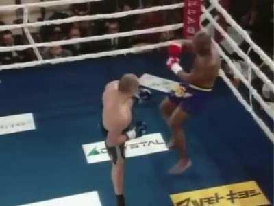 Glaube Feitosa had the best head kicks and setups. Effortless