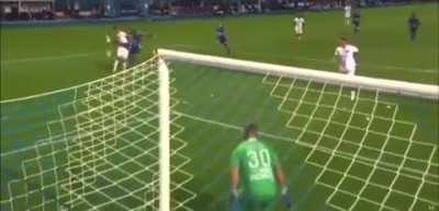 What a goal for his first in Ligue 1 ! Hakimi !!🔵🔴🔵