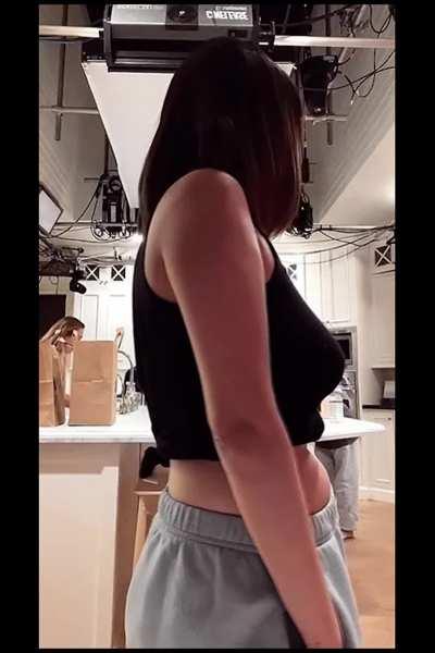 A Minute of Selena Gomez That Keeps Me Up at Night