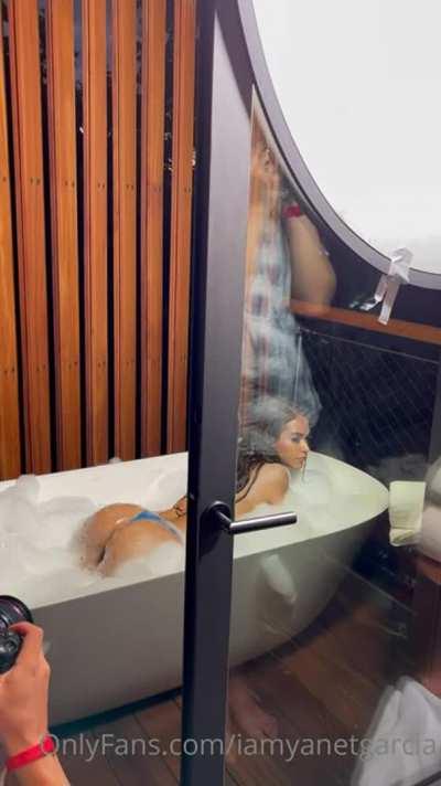 YanetGarcia_OF - Video #5803