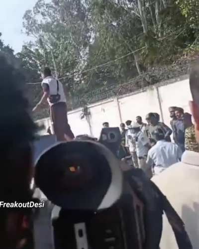 Bengaluru: Erratic Passenger Assaults Cab Driver Mid-Ride, Climbs Car Rooftop