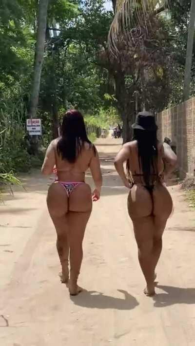 Friends heading to the beach