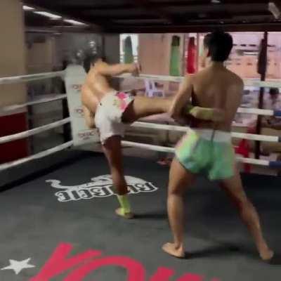 Superlek & Petchpanomrung Technical Sparring