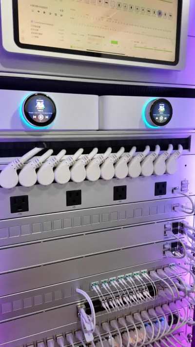 Rittal rack with a wall-mounted iPad 😎🔧