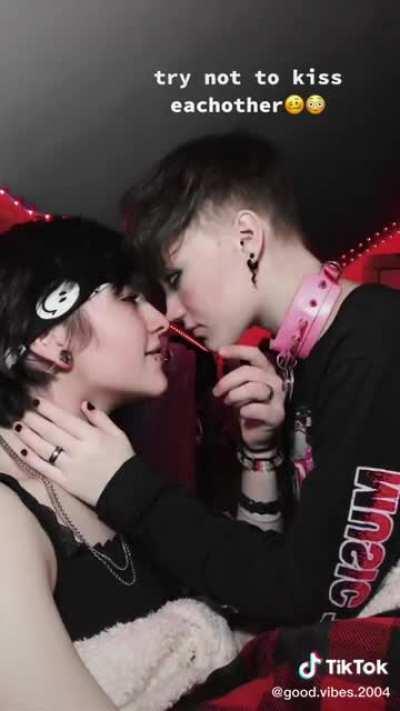 Try not to kiss eachother [impossible] [I failed 🥵]