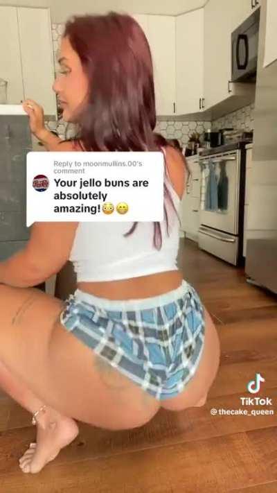 Victoria Carmen (@americancake_queen)