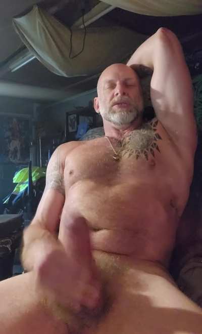 Bisexual hedonistic Daddy dirty talking to an explosive cumshot
