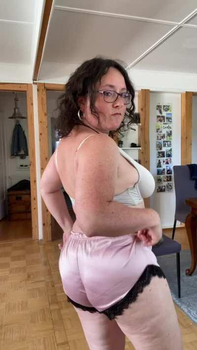 I want your cum dripping out my pussy and a load all over my body.