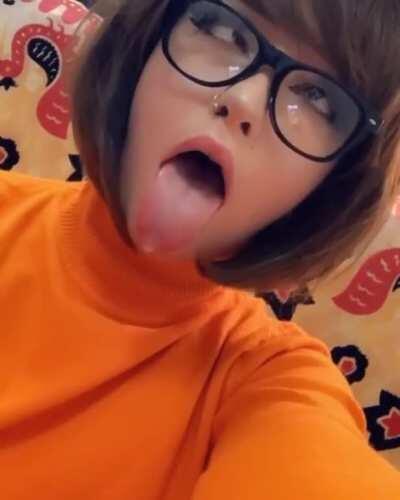 Because you guys have been so good to me, here’s some ahegao 💕 also my birthday is coming up! Gonna be 20 omg, so if you guys wanna get me a lil birthday prezzie I have small things on my amazon wishlist ☀️love you