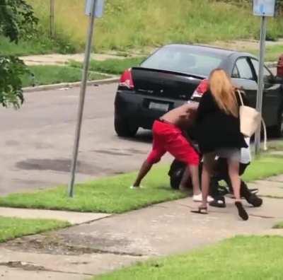 Lil bro we jumpin him 😂😂😂