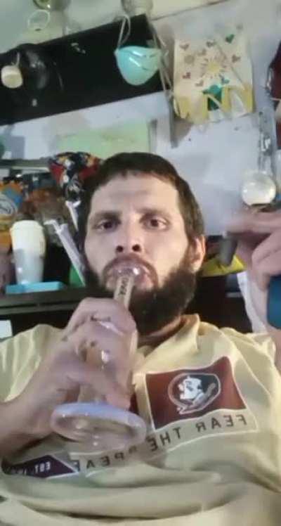 Blowing clouds all day and night any females wanna join us 💨❄️🥶🍆🍑💦