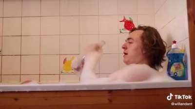 havin a bath with the door open