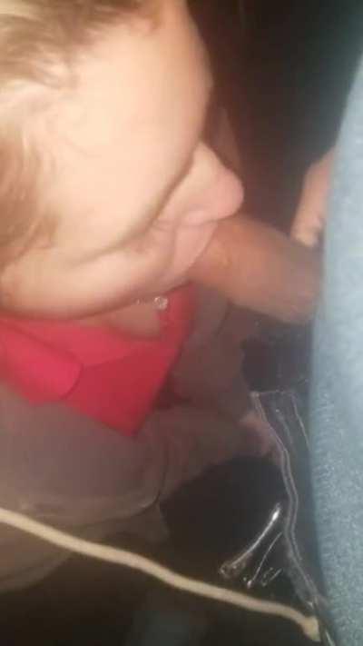 I love giving blowjobs 😍😍