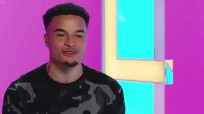 not our polyamorous king foreshadowing his LI journey on day 1 🤴🏽