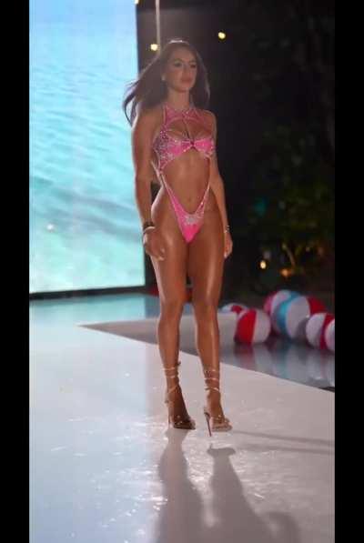 Julia Perez - King Thong, Miami 2024