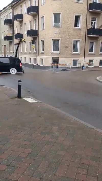 Loser city automobile