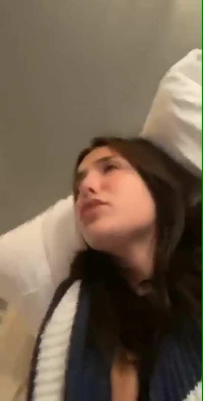 20[F] Hit the up arrow for a surprise in your DMs! I am one of the girls that actually sends [Snp: mia21whoo ]