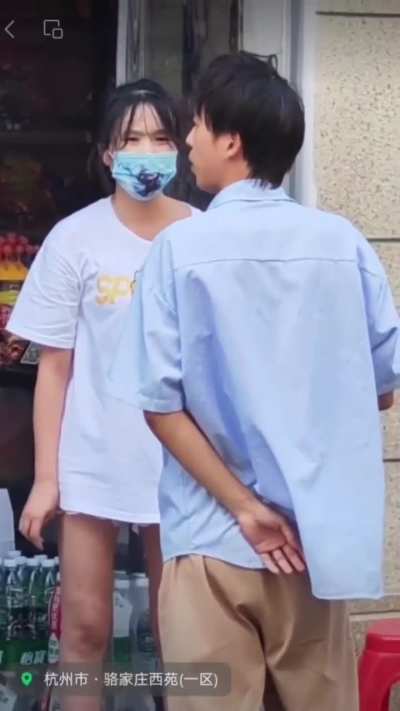 杭州西湖老板娘被举报后穿成这样了，穿衣服也要管？