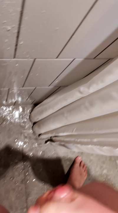 First time jerking after pissing and couldn't help but cum hard 😩