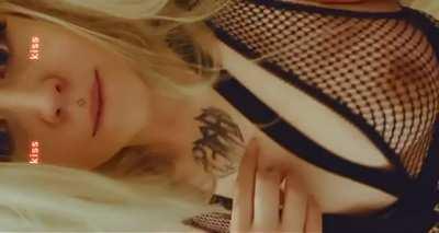 Home and bored. My link is in the comments 🍒