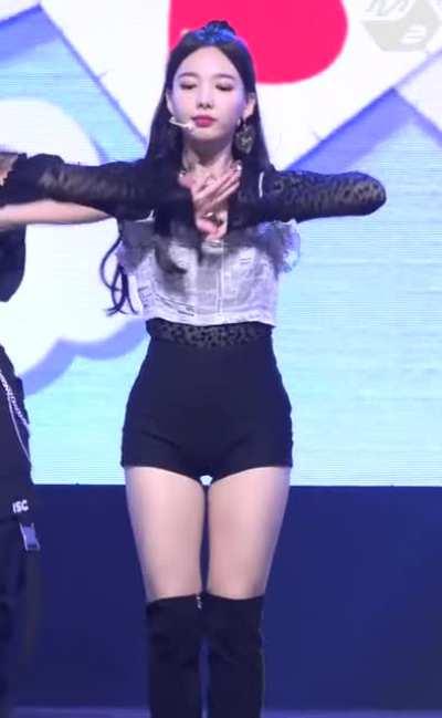 IM NAYEON