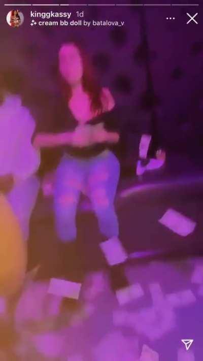 I just need a night with her 🥴