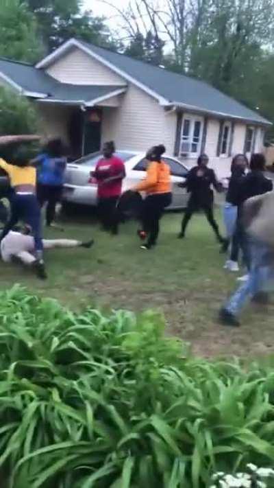 In the ghettooo 🎶