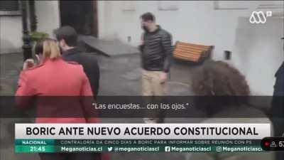 Video del presidente Boric respondiendo la pregunta de una periodista