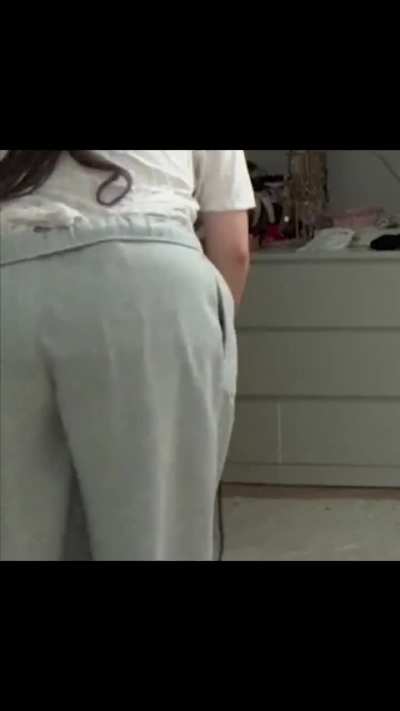 Pokimane Ass 🍑