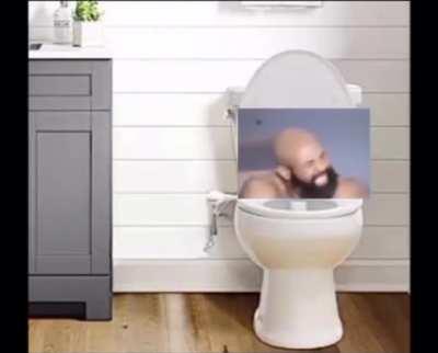 yes king takes a shit