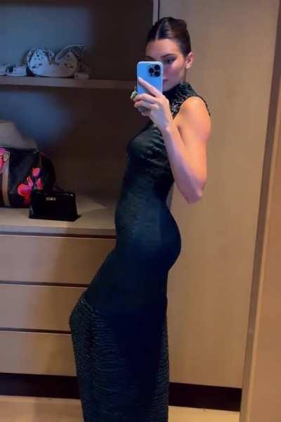 Body in a dress 2