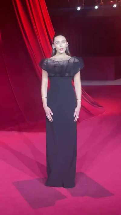 Goddess Elizabeth gracing us