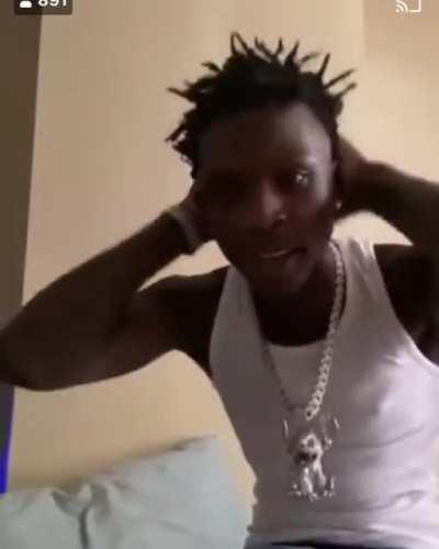 Quando Rondo responding to fans commenting “Durk behind you” in his lives☠️☠️