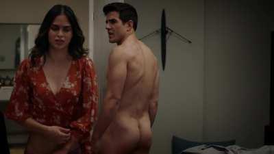 In Vida (TV Series 2018– ) [S03E06] - leaving after he ruins sex by saying the wrong thing