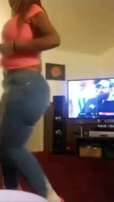Curvy Aunty