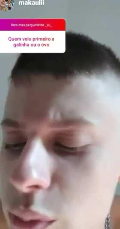 Makauli do Funk, a galinha e o ovo
