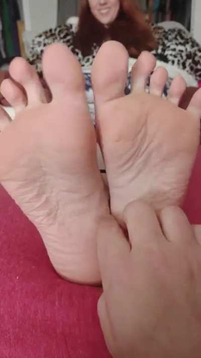 Sorry for the hiatus, heres a tickle video of my new friend :)