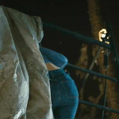 Jenna Ortega in jeans is the best thing l've seen today